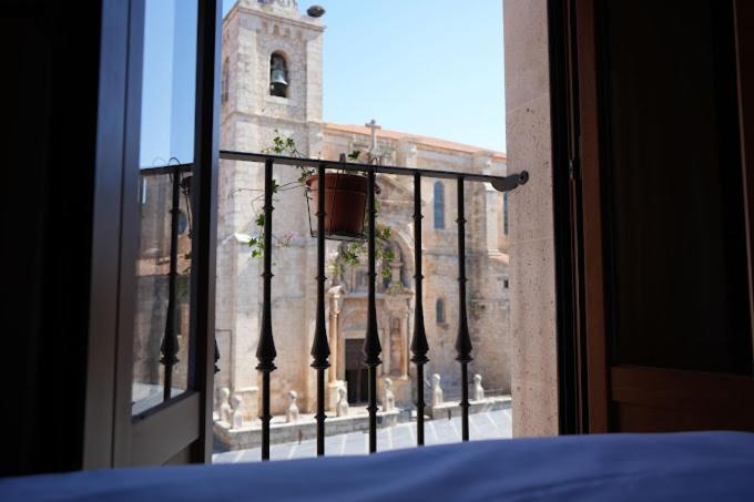 Apartamentos Turisticos Empecinado Roa Extérieur photo